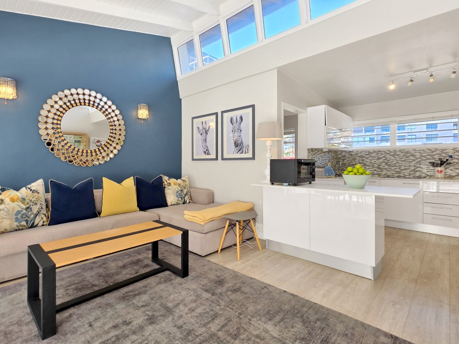 2 Bedroom Property for Sale in Sea Point Western Cape